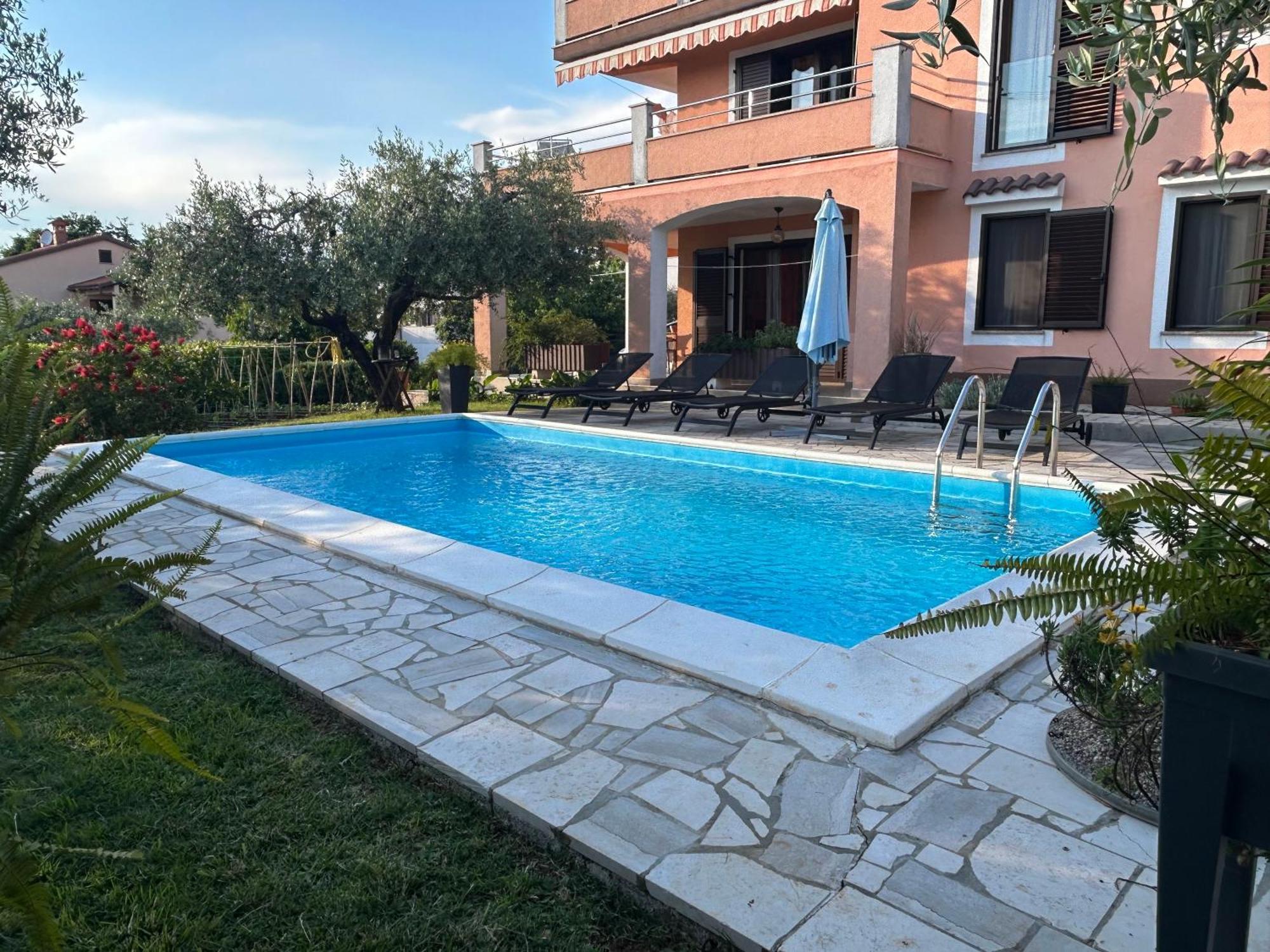 Apartments Mandic Pula Exterior photo